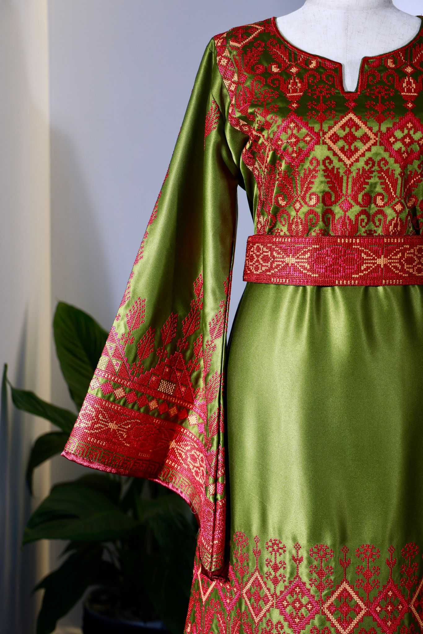 New Tradtional Olive Green Thobe