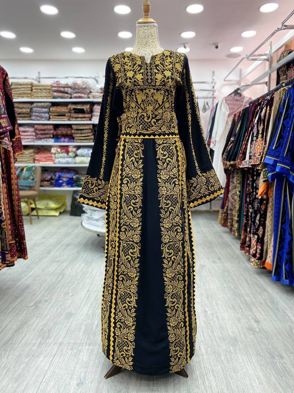 Nouveau thobe traditionnel palestinien