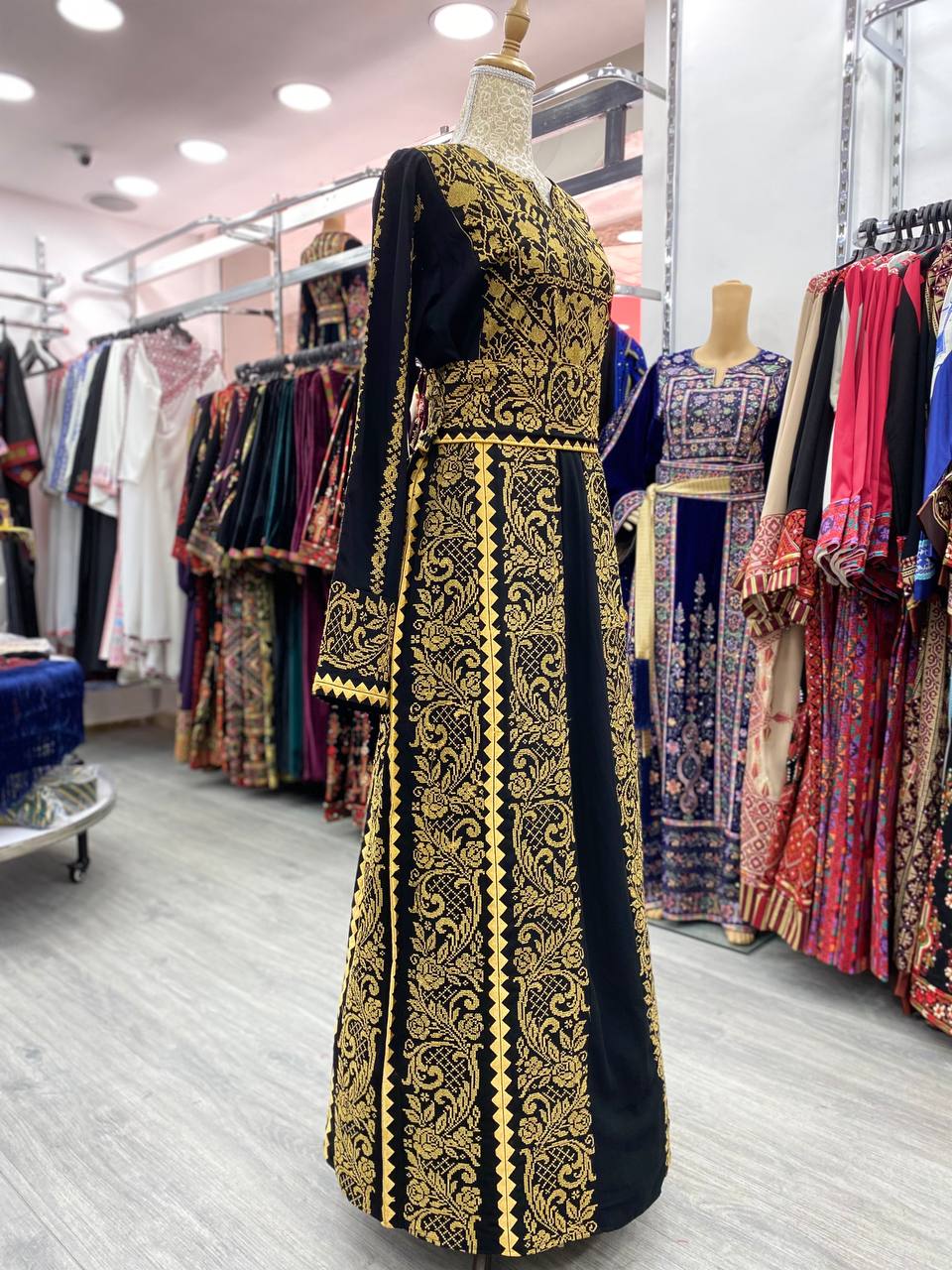 Nouveau thobe traditionnel palestinien