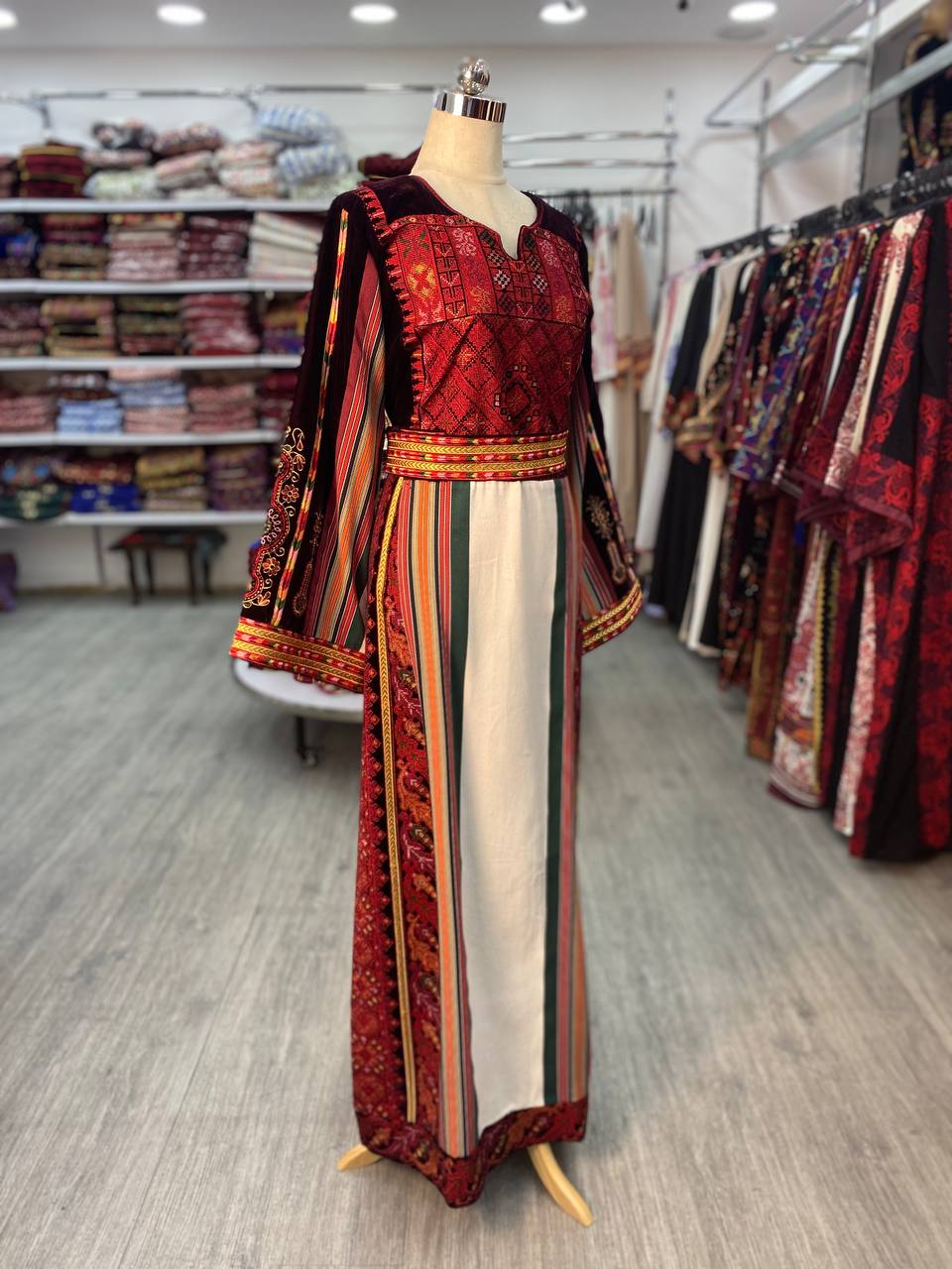 New velvet Majdalawi Thobe