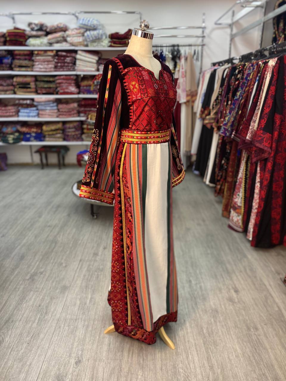 New velvet Majdalawi Thobe