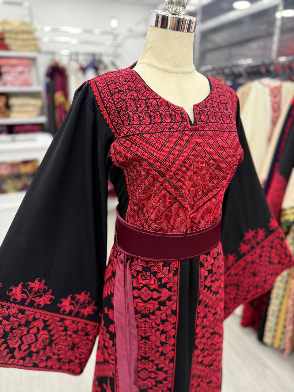 Nouveau Thobe Falahi noir et beige