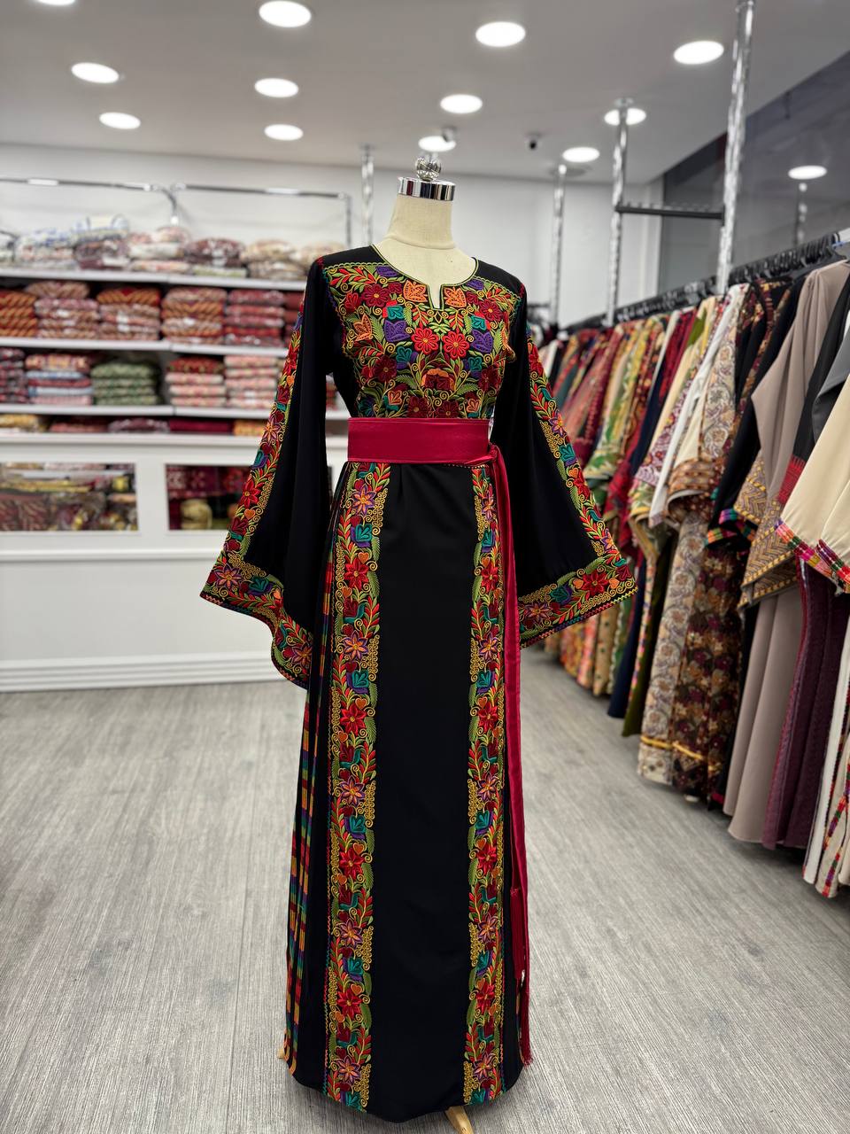 New Exclusive Traditional with Manajel Thobe