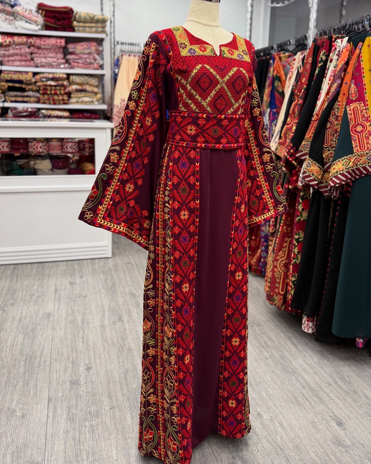 New Exclusive Traditional Thobe with kassab