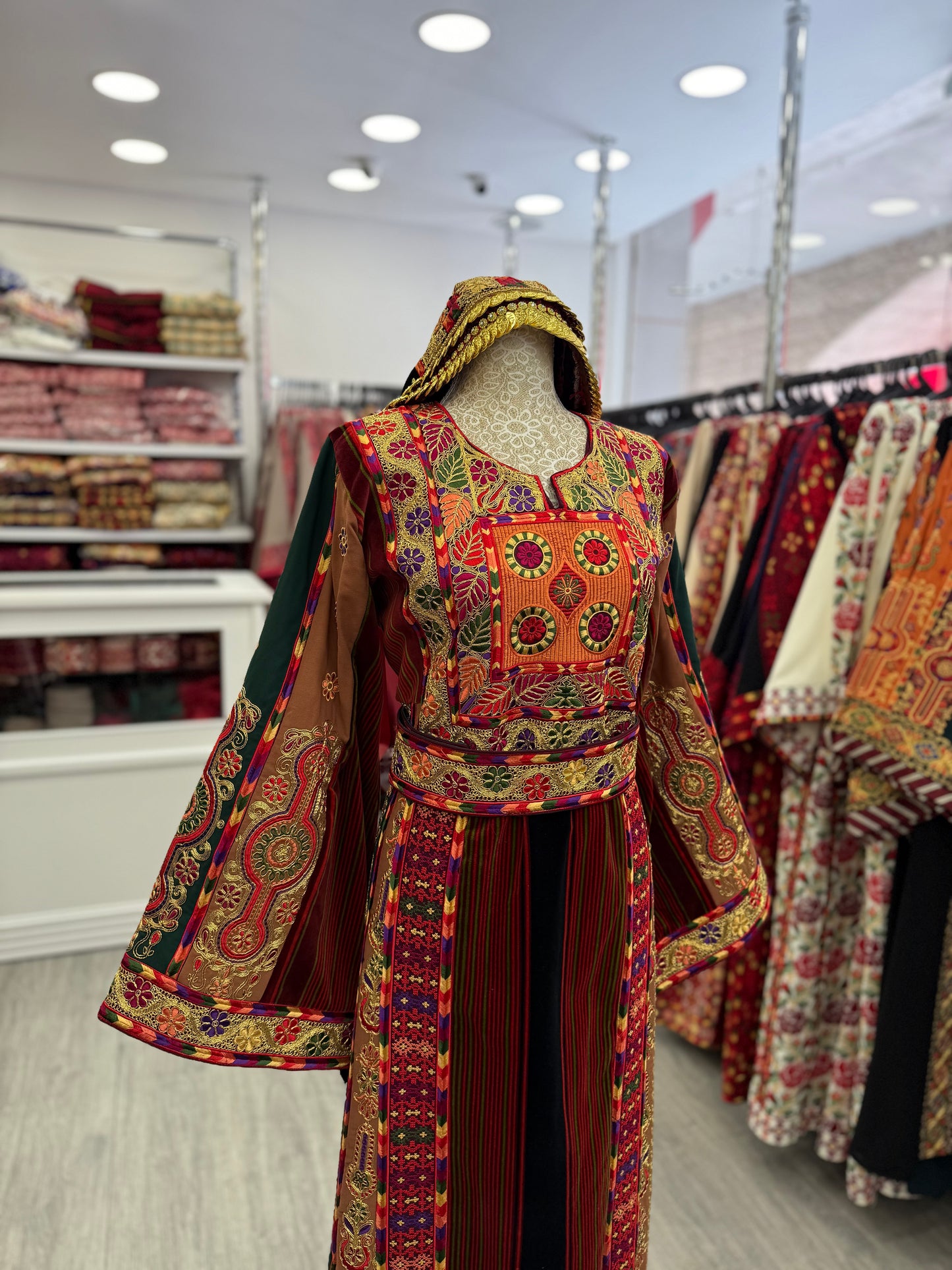 New Traditional Velvet Jana O Nar Thobe