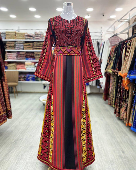Majdlawi thobe with Red tradional embroidery