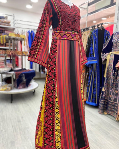 Majdlawi thobe with Red tradional embroidery