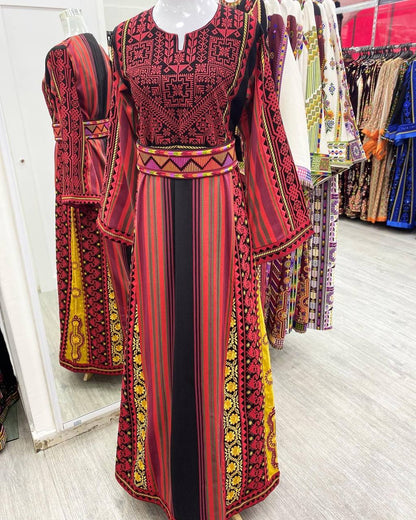 Majdlawi thobe with Red tradional embroidery