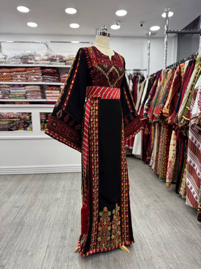 Blcak Manajel WIth KAssab Thobe